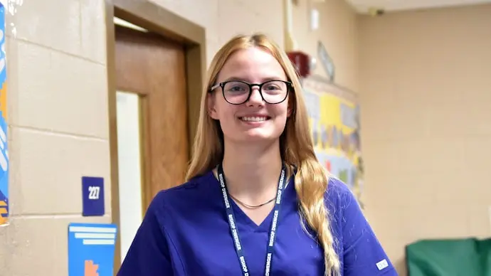 Indiana teen raises $6,800, gives 100 blessing bags to homeless