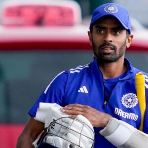 Former India cricketer questions Abhimanyu Easwaran treatment