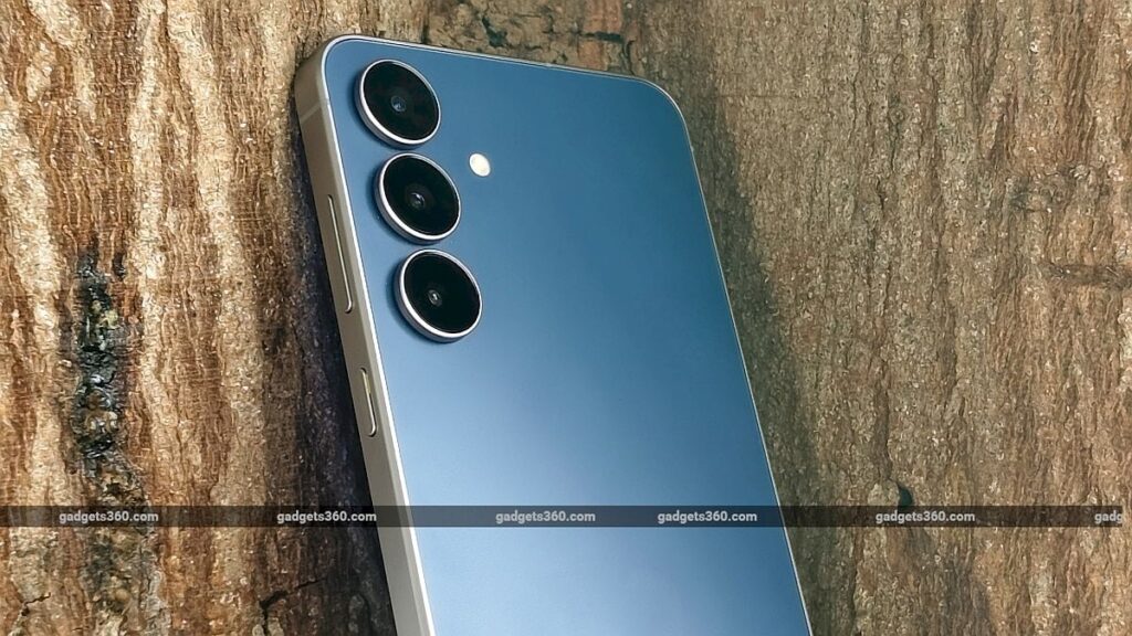 Galaxy S26 FE FCC Listing Points to Exynos Chip, Qualcomm Wireless Tech