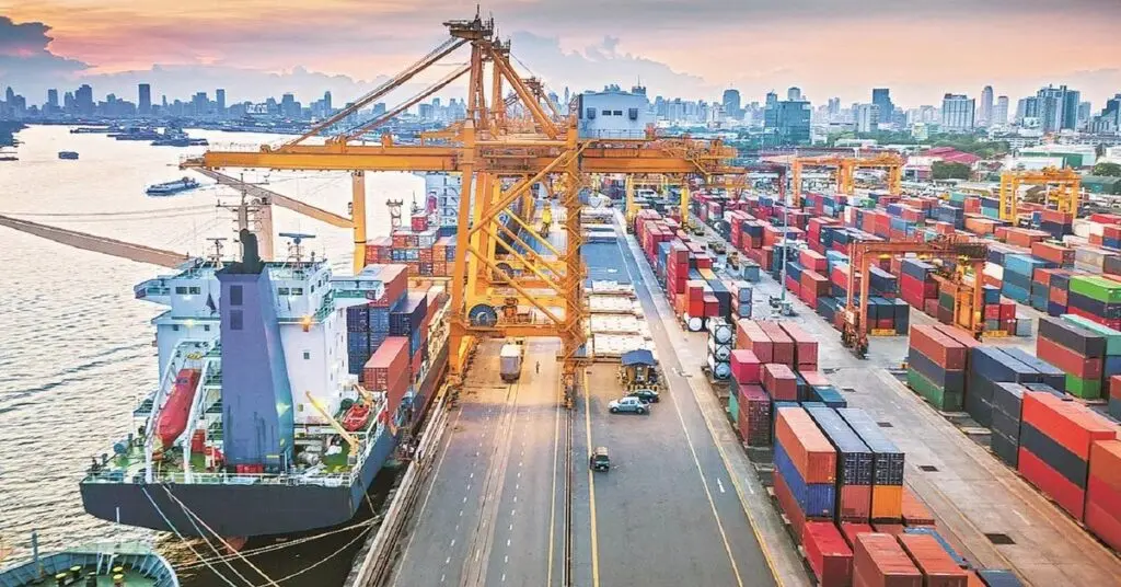 Govt tells industry to use FTAs, diversify exports, add value