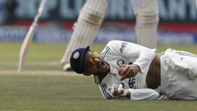 Shubman Gill takes stunning one-handed catch in Galle Test