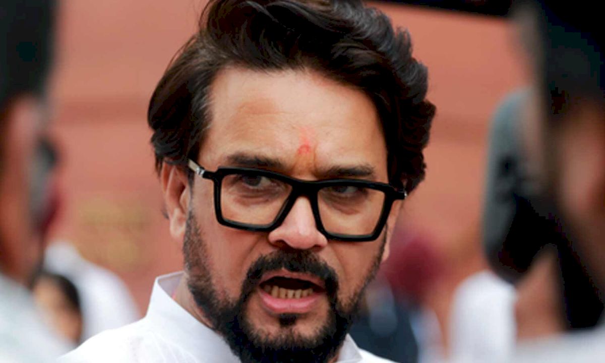 Anurag Thakur targets Gandhi family after privilege notice against Rahul Gandhi