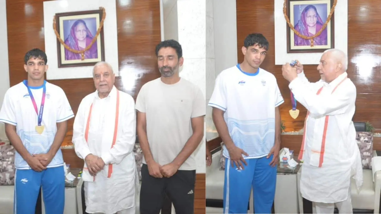 CWG gold medallist Ankush Panghal meets Subhash Chandra