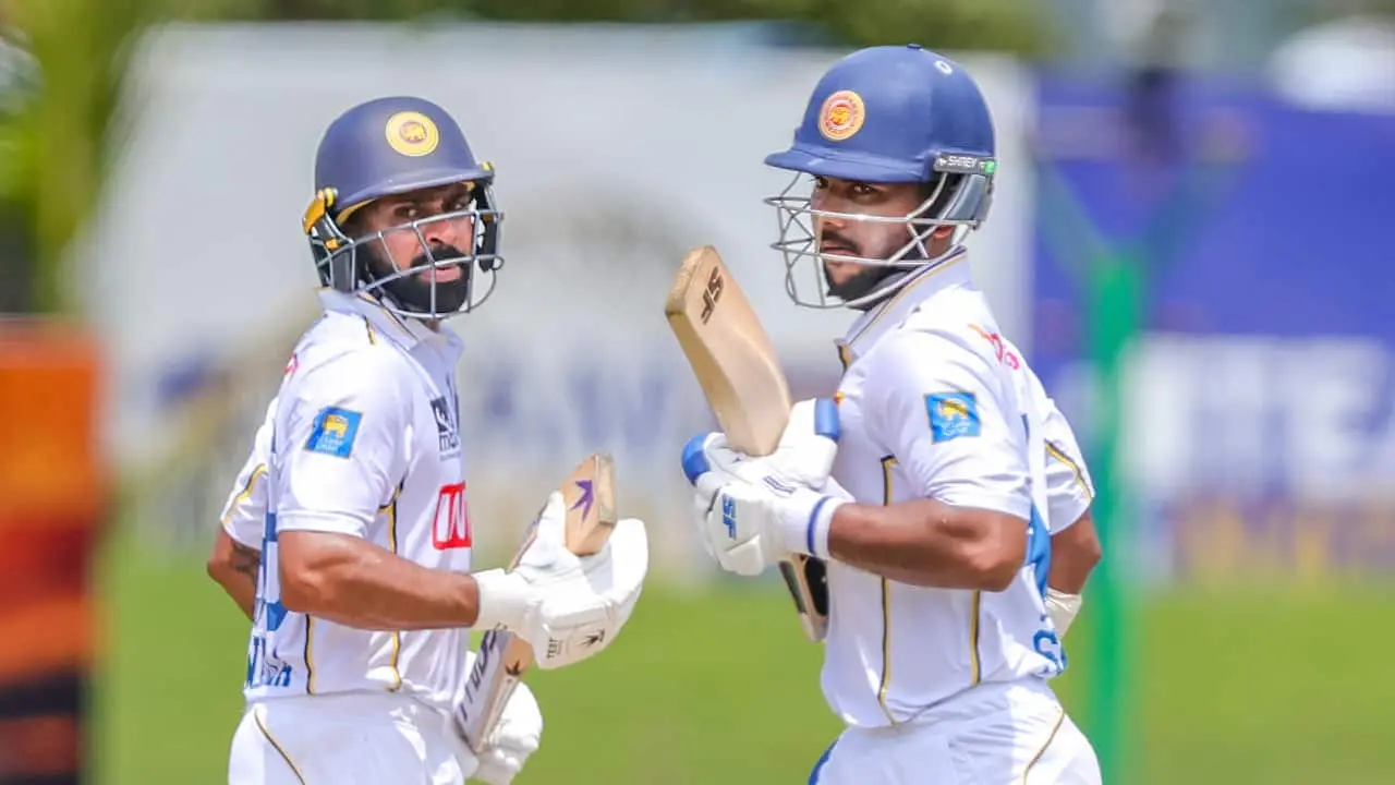 Dickwella, Dinusha hit fifties as Sri Lanka fight back in Galle Test