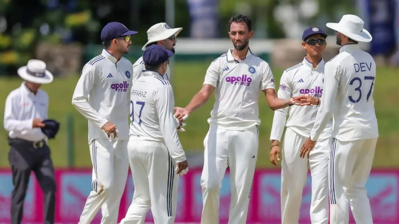 India dominate Sri Lanka on rain-hit third day in Colombo