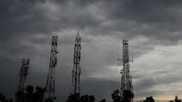 India's telecom sector pauses hiring as AI and automation take over