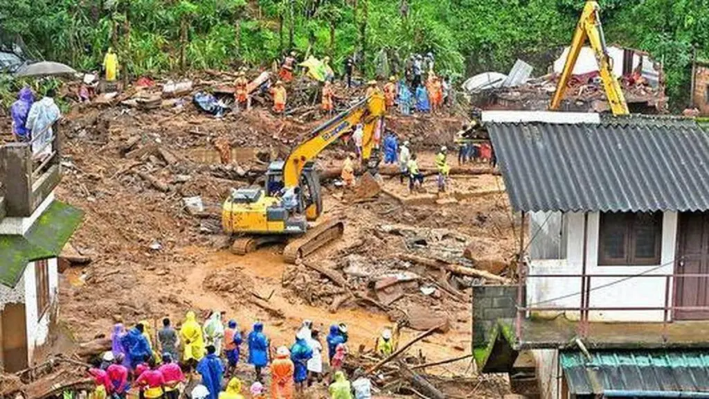 Mundakkai-Chooralmala rehab projects on schedule: Minister