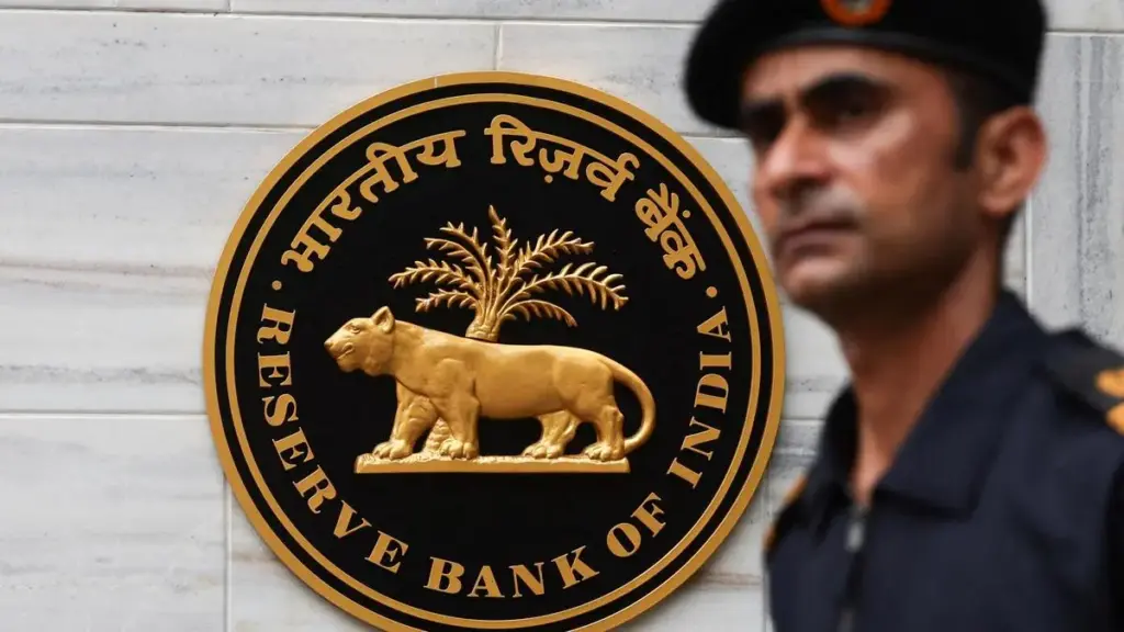 RBI to absorb Rs 6 lakh crore via VRRR auction on Aug 31