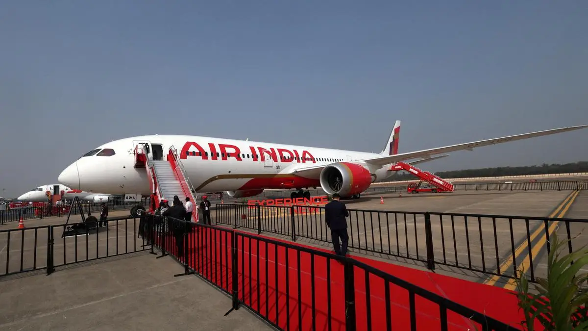 Air India seeks $1.5 billion from owners Tata, Singapore Air