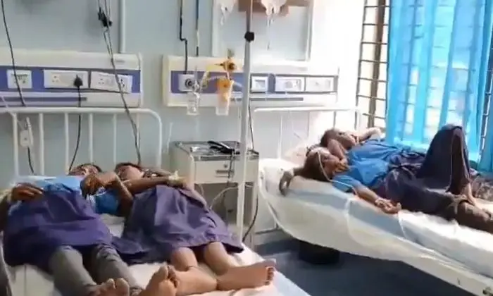 Detergent in mid-day meal sickens 34 Bihar school children