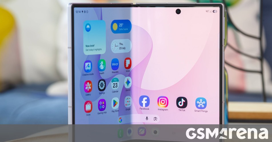 Weekly poll finds Galaxy Z Fold8 appeals but price deters buyers