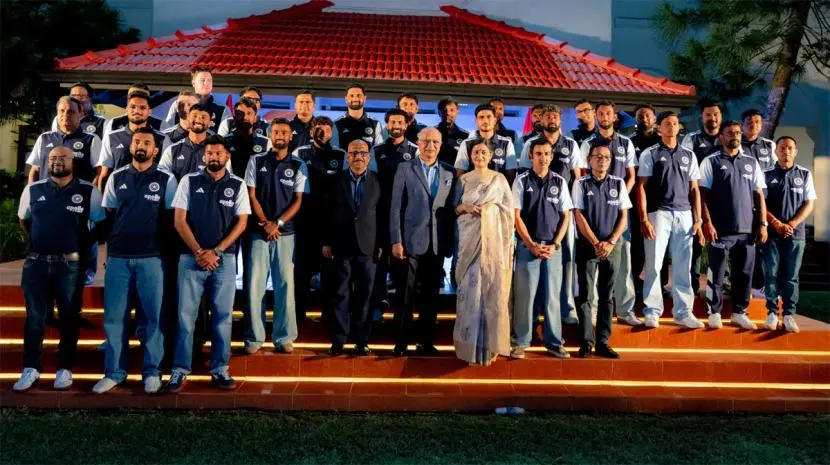 Indian High Commissioner hosts both teams in Colombo before second Test