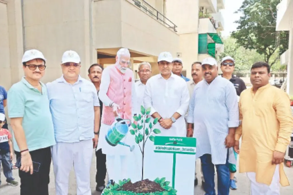 NDMC holds 25th Sunday plantation drive under 'Ek Ped Maa Ke Naam'