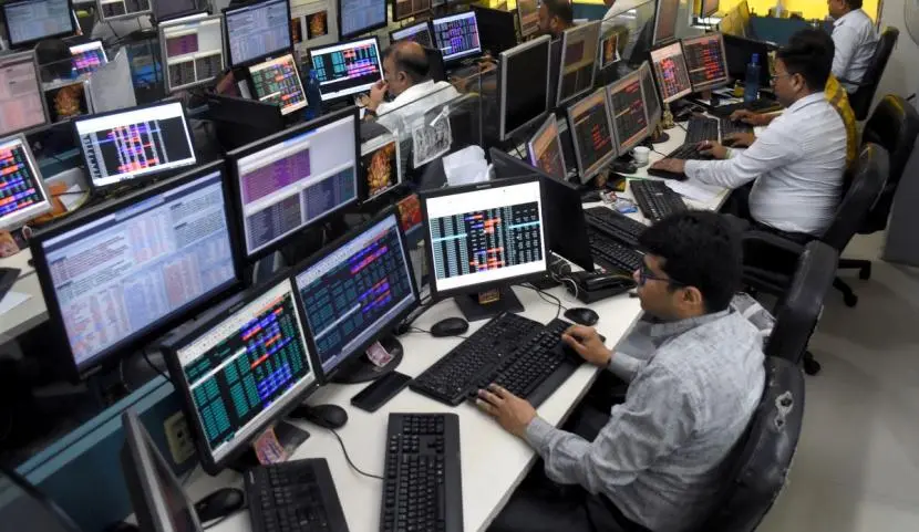 Sensex, Nifty rebound as IT stocks rally on global cues