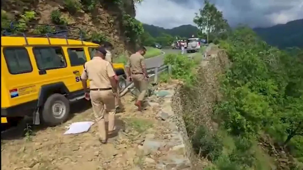 Five killed, including three-year-old, in Uttarakhand gorge crash