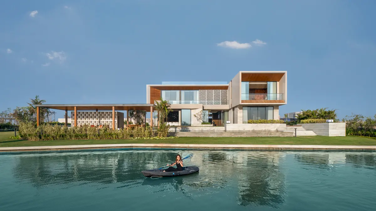 Dutch engineers build 72,600 sq yd lake in Gujarat scrubland