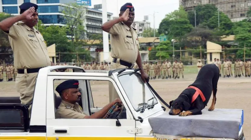 Maharashtra police dogs to retire with their handlers