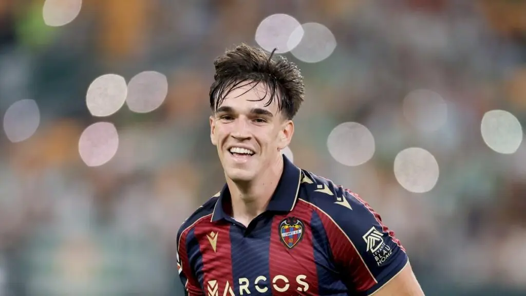 Real Madrid signs Carlos Espi from Levante for 25 million euros