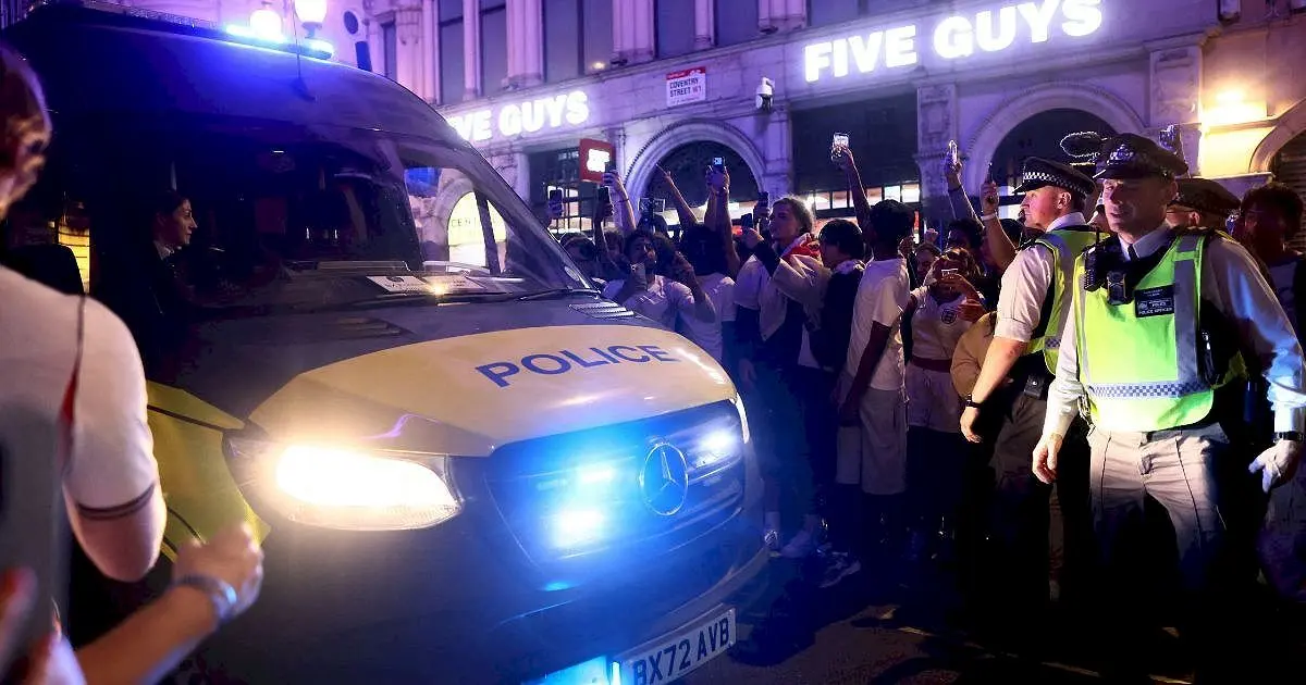 UK anti-migrant protests turn violent; police bitten, spat at