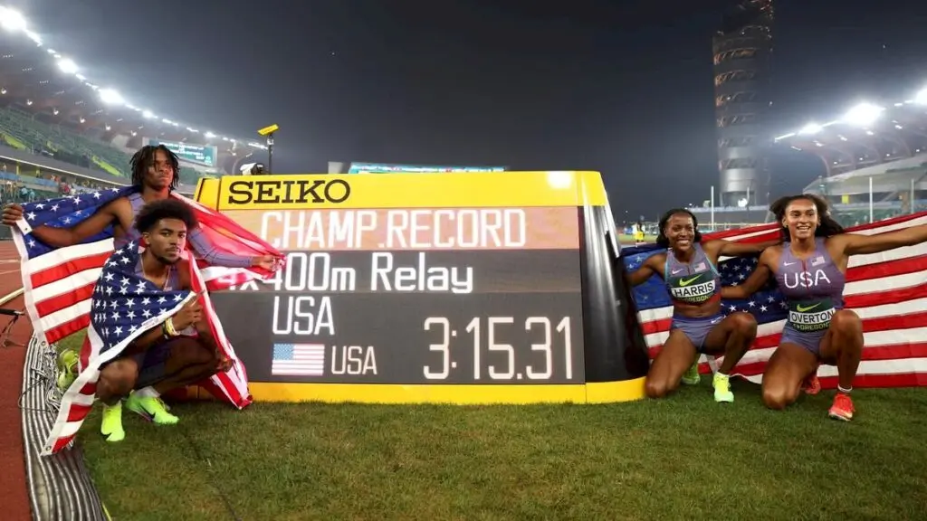 USA smashes U-20 mixed 4x400m world record in Oregon