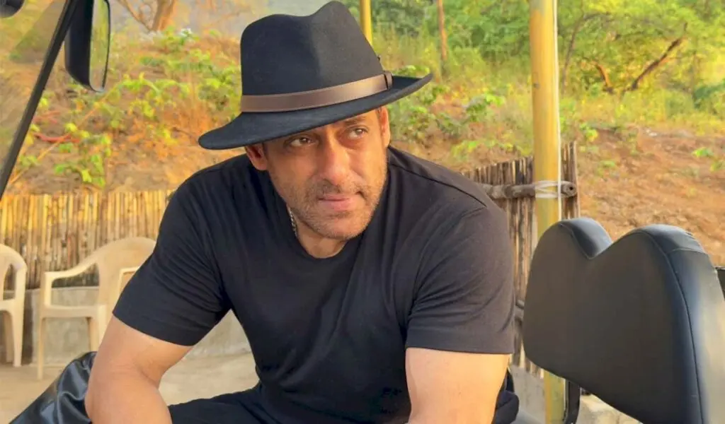 Mumbai cop guarding Salman Khan dies of heart attack on duty