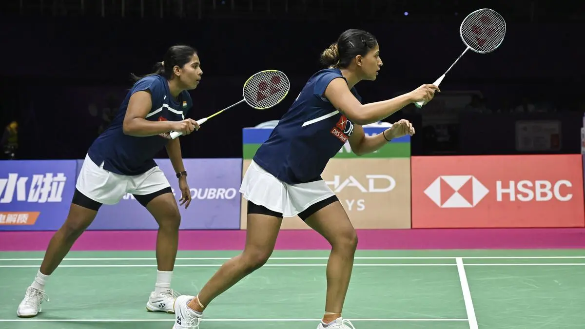 Treesa Jolly and Gayatri Gopichand assure India medal at BWF Worlds