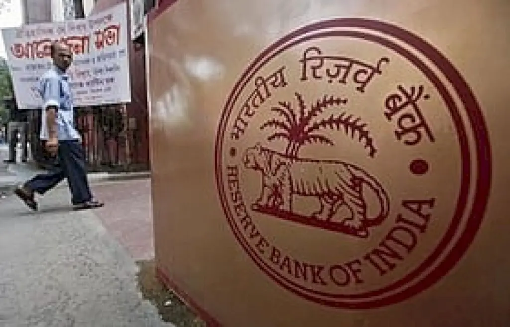RBI bars banks from locking borrowers’ devices for recovery