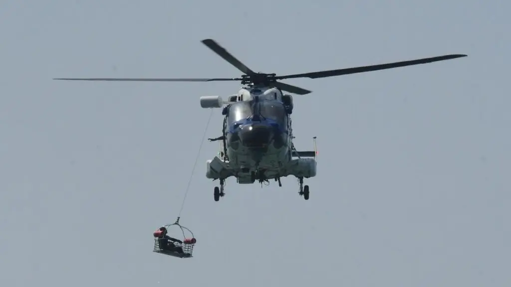 Coast Guard opens permanent posts for women officers
