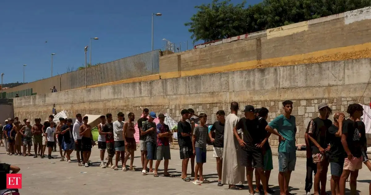 Spain to impose border checks on Italy travellers