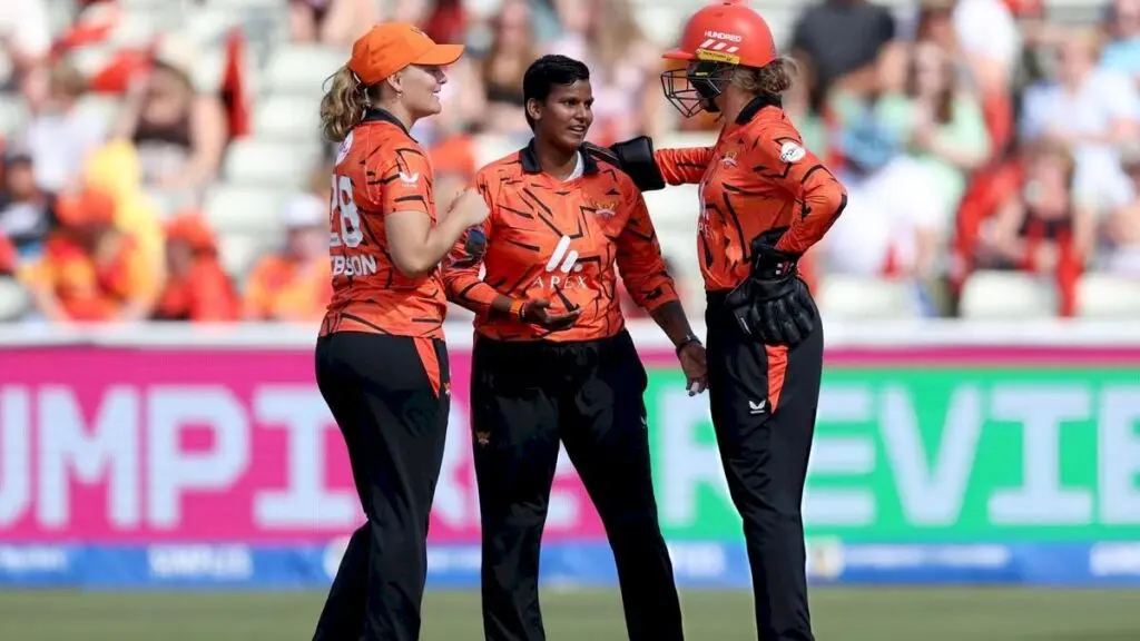 Deepti Sharma's 3/11 leads Sunrisers Leeds to nine-wicket win