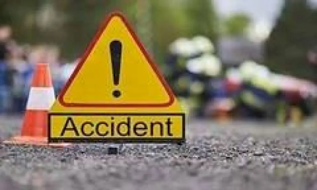 KSRTC bus crashes on Bengaluru-Mysuru Expressway, driver and conductor killed