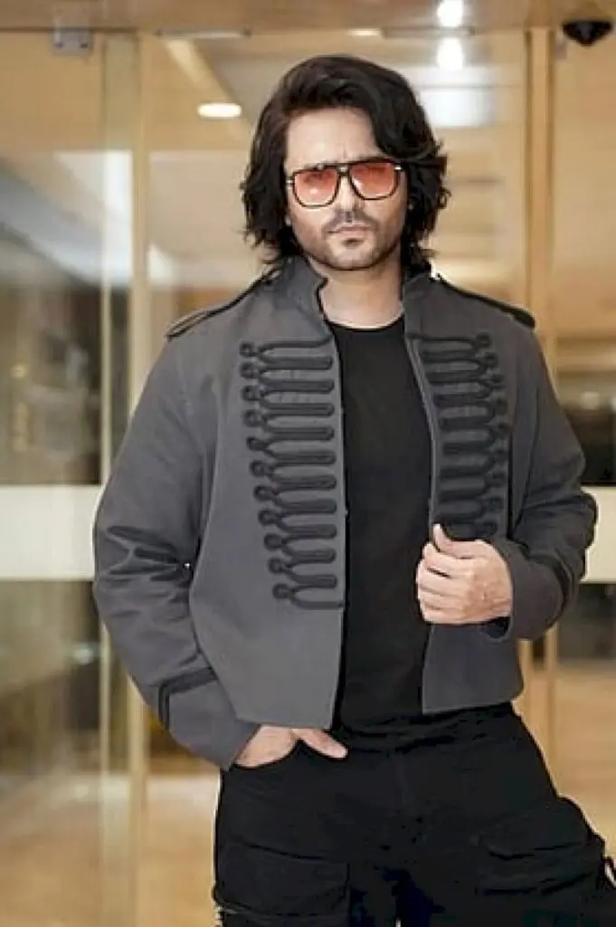 Aashiesh Sharrma Details Transformation for Transgender Role in Khejdi