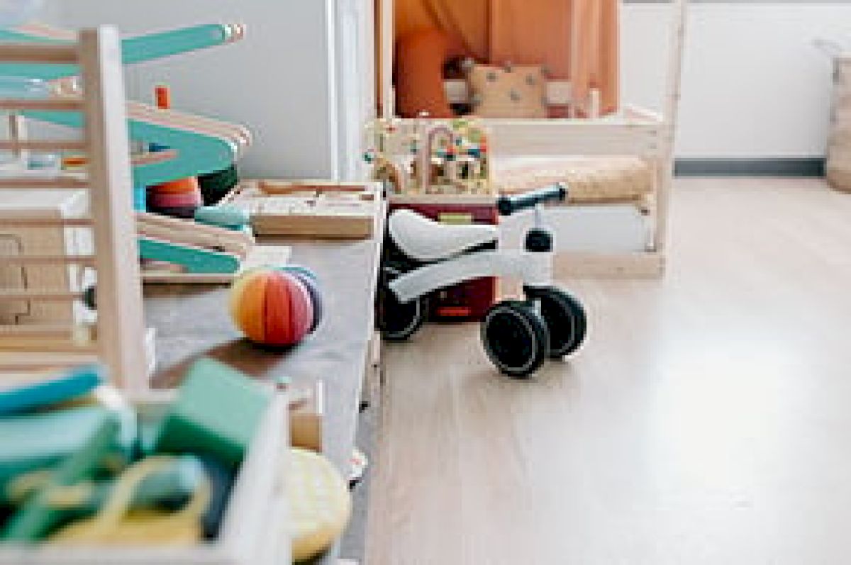 Experts urge parents to reconsider seemingly harmless children's play for safety reasons