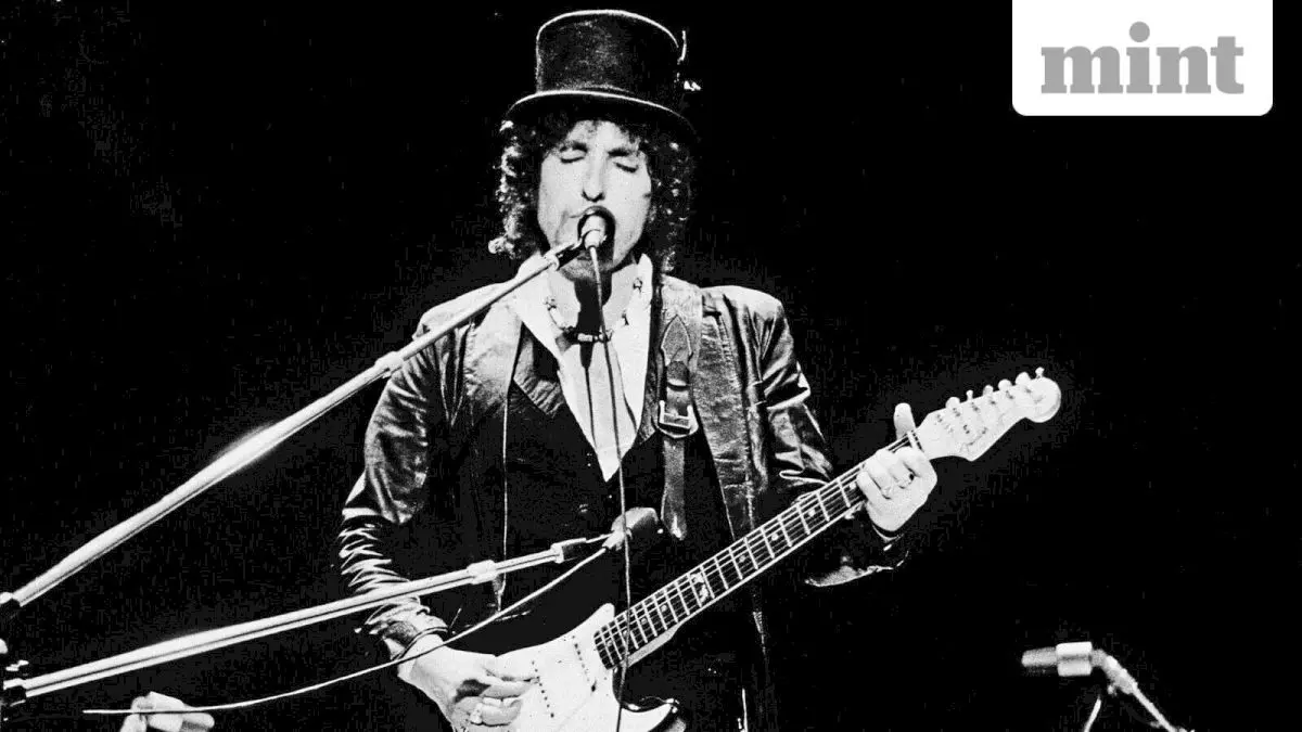 Bob Dylan’s 1965 lyric warns against waiting for official signals
