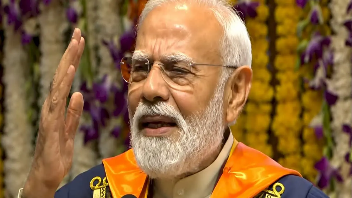 PM Modi flags lack of women among IIT Delhi medal winners