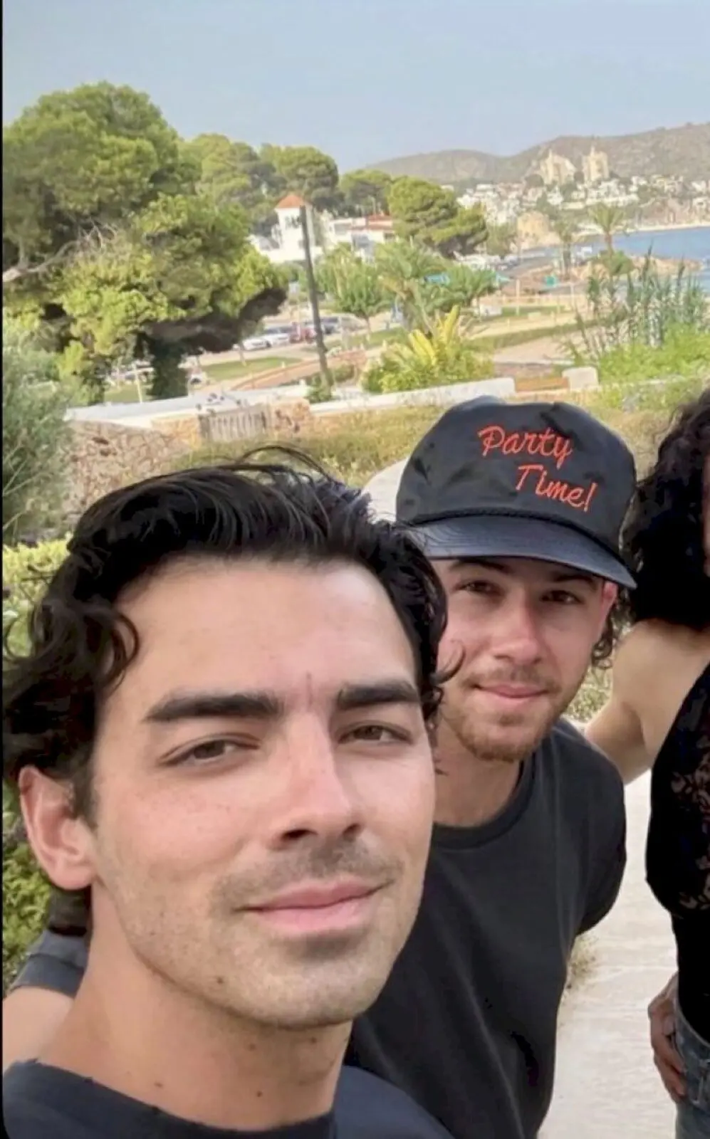 Jonas Brothers Nick, Joe relish butter chicken in Mumbai