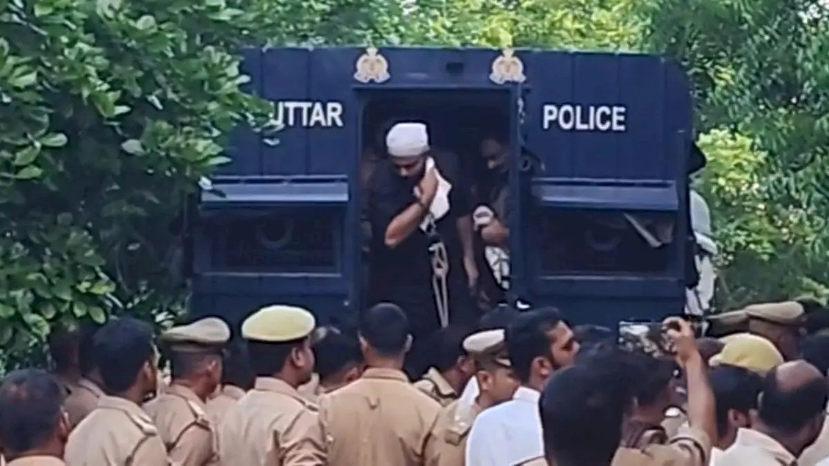 Atiq's sons Ali and Umar reach Prayagraj for younger brother Aban's funeral