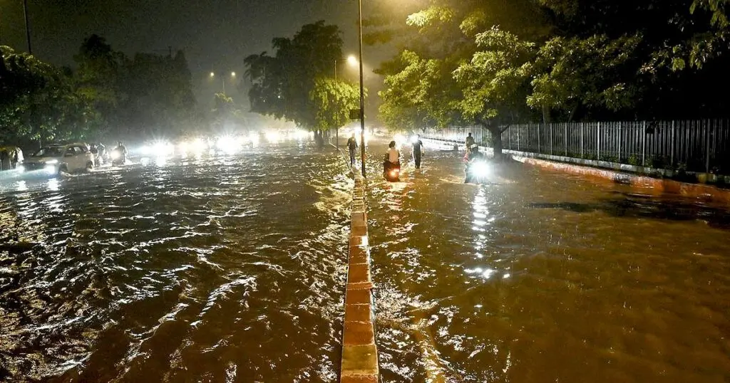 Youth swept away in Delhi drain, search on