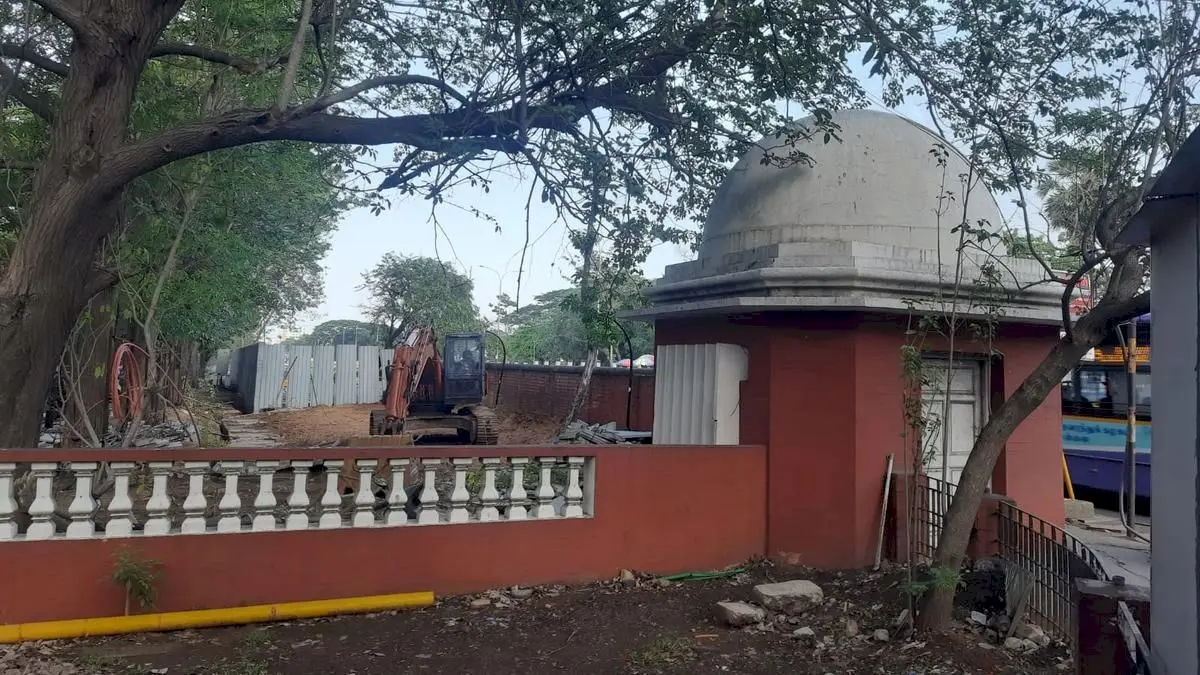 Alumni fear heritage cupolas at Anna University gate may be demolished for road widening