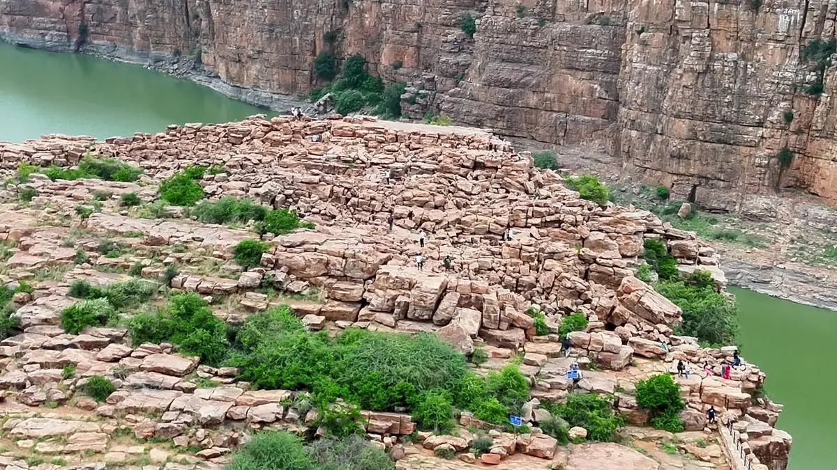 Kadapa police deploy drones at Gandikota to curb public drinking
