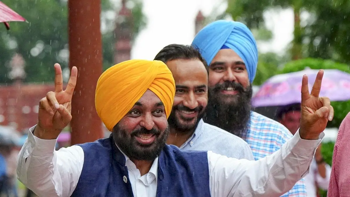 Punjab hands out 866 govt jobs, says migration is slowing