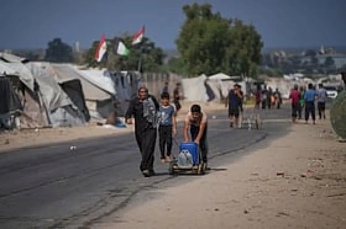 Hamas says ready for Gaza peace plan, urges pressure on Israel