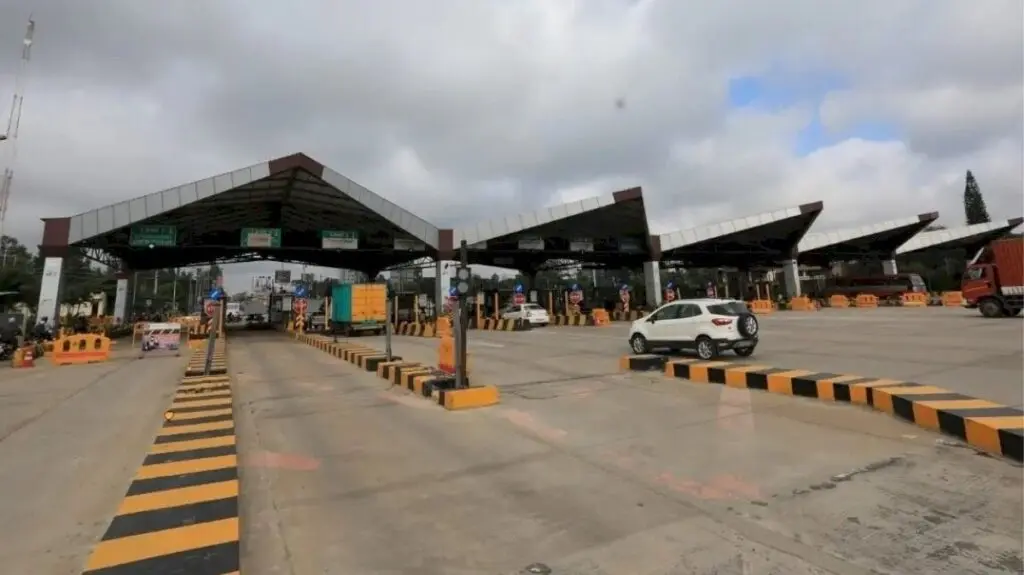 Kumaraswamy gives Karnataka govt 10-day deadline on NICE Road toll