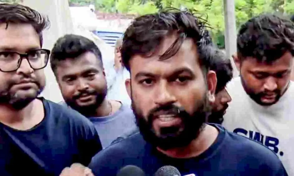CJP founder Dipke confronts cop over restricting visitors at home
