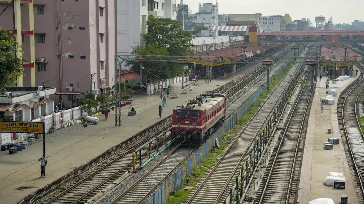 Train services hit as power line snaps near Kazipet