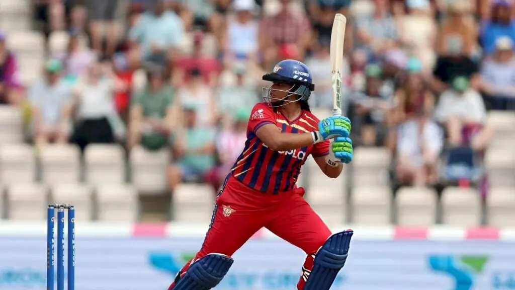 Smriti-Richa stand powers Manchester Super Giants to 27-run win