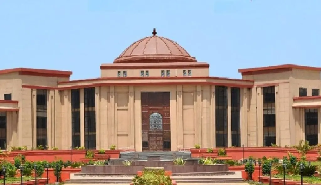 Chhattisgarh HC bars recovery of excess pay despite undertaking