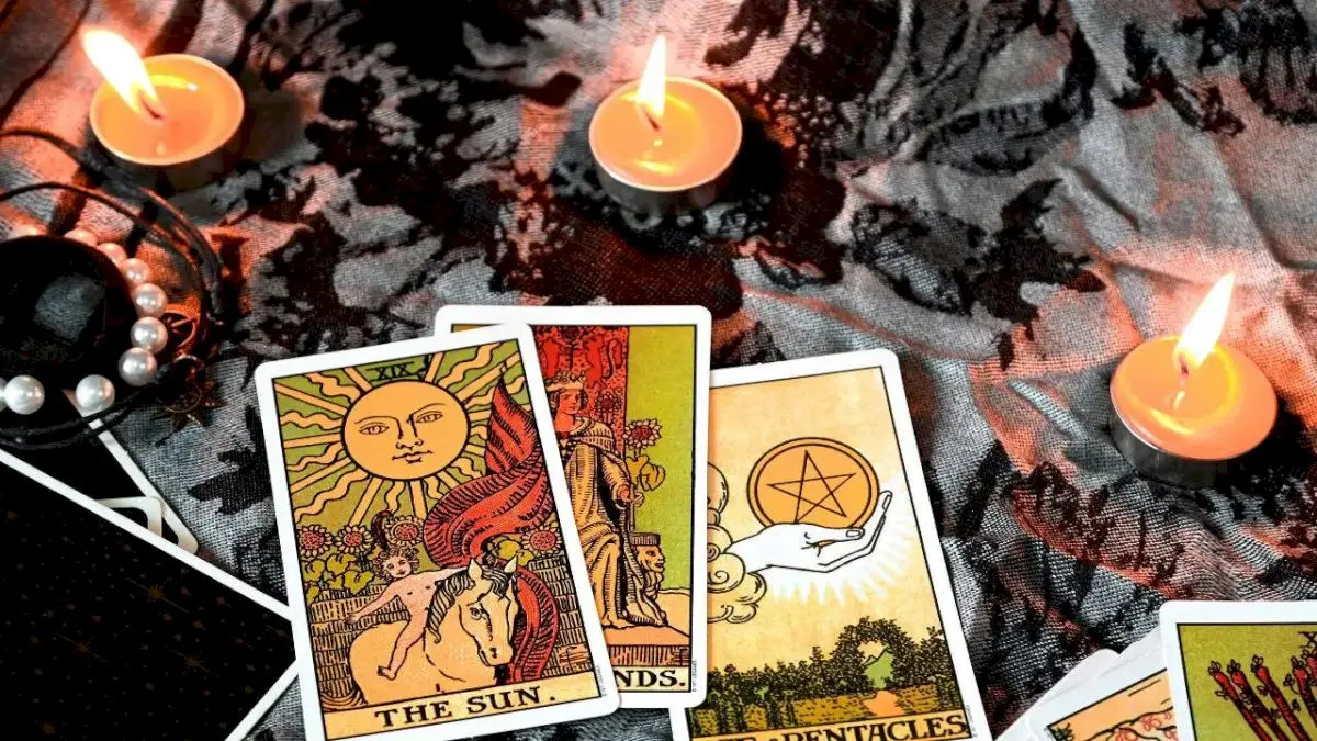 Tarot for Aug 9: Financial gains, career shifts for all signs