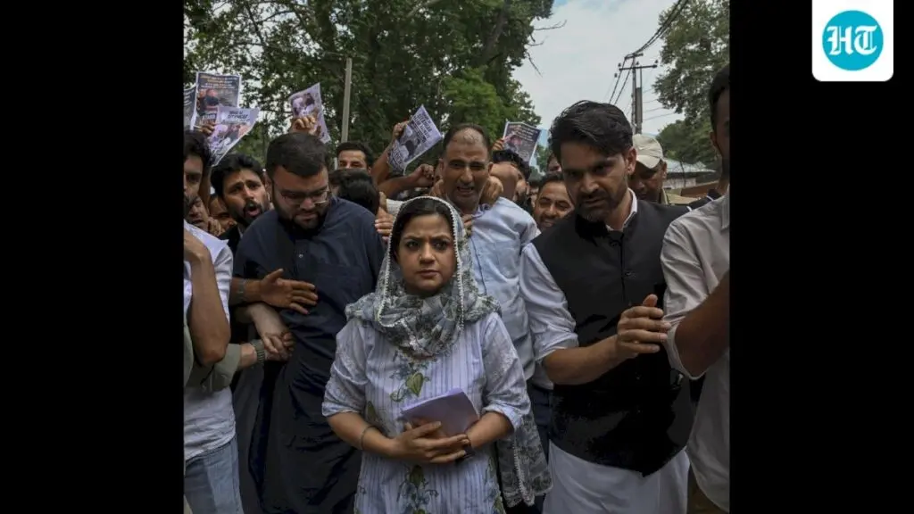 Police question Iltija Mufti, she vows to fight for Article 370