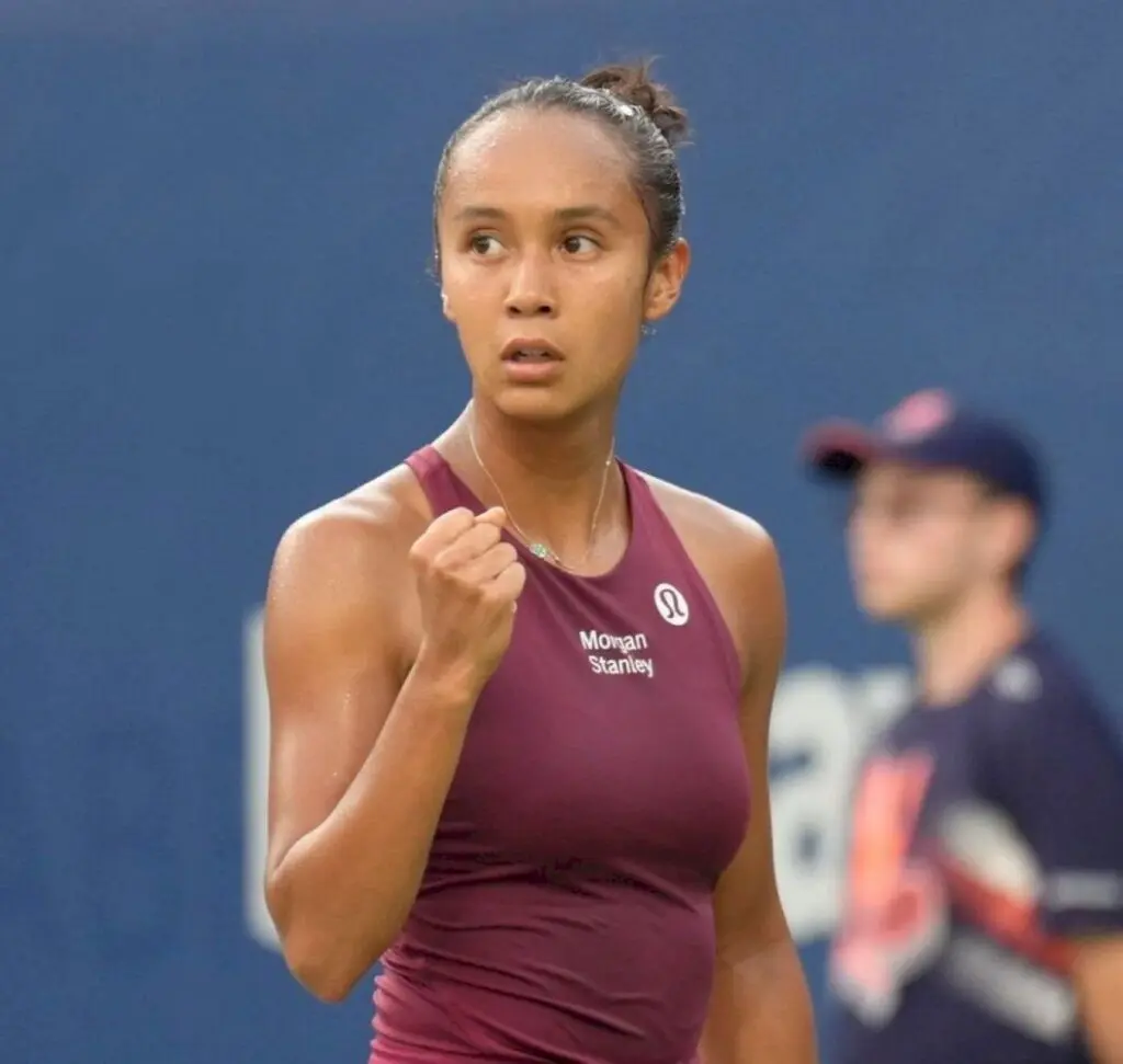 Leylah Fernandez beats Andreeva for first Top-10 win in a year